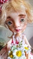 Antoinette, sensitive gardener